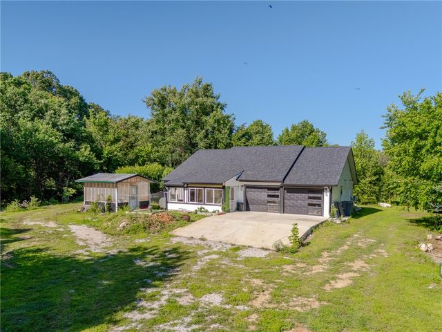 3959 County Road 811, Green Forest, AR 72638