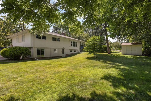 4900 Frontenac Avenue, Golden Valley, MN 55422