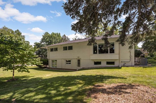 4900 Frontenac Avenue, Golden Valley, MN 55422