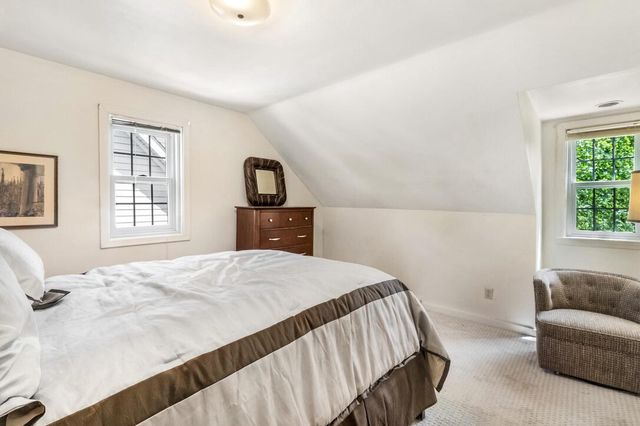4943 N Diversey BOULEVARD, Whitefish Bay, WI 53217