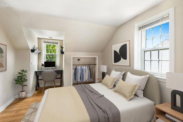 4943 N Diversey BOULEVARD, Whitefish Bay, WI 53217