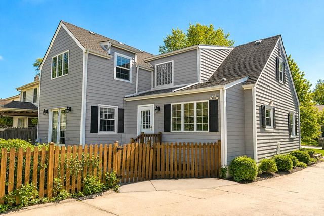 4943 N Diversey BOULEVARD, Whitefish Bay, WI 53217