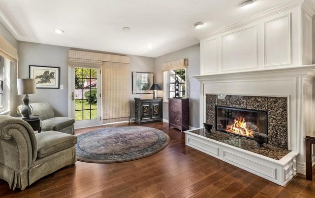 4943 N Diversey BOULEVARD, Whitefish Bay, WI 53217