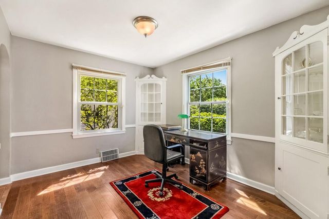 4943 N Diversey BOULEVARD, Whitefish Bay, WI 53217