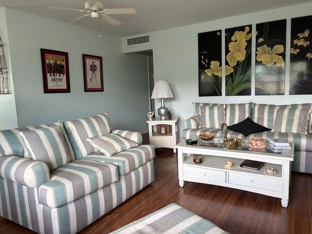 101 CAMBRIDGE TRAIL 200, Sun City Center, FL 33573
