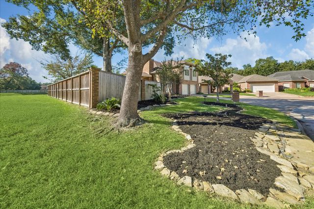 14643 S Hearthstone Green Drive, Houston, TX 77095