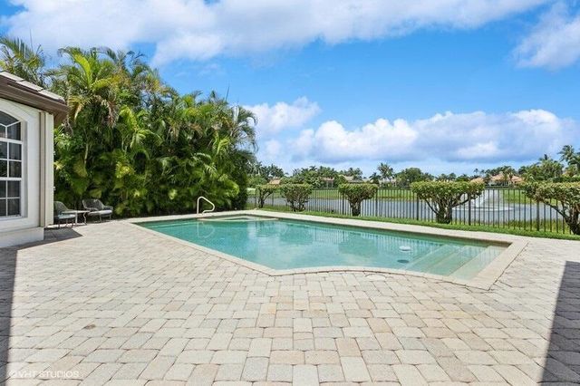 7565 Hawks Landing Drive, West Palm Beach, FL 33412