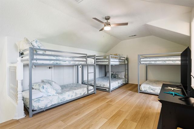 2011 Vista, Crystal Beach, TX 77650