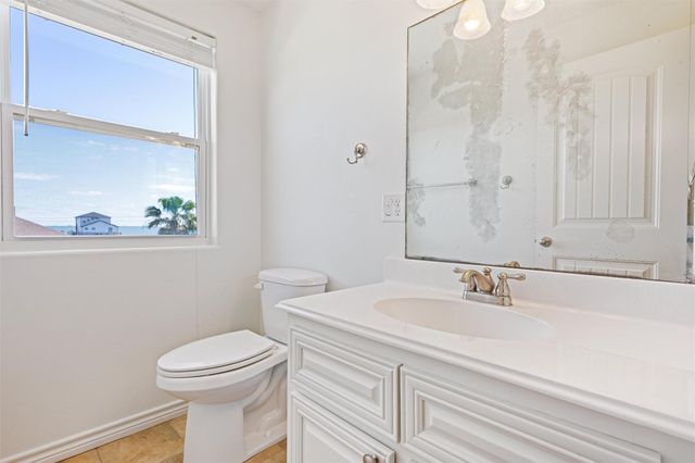 2011 Vista, Crystal Beach, TX 77650