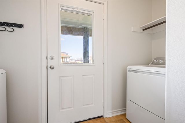 2011 Vista, Crystal Beach, TX 77650