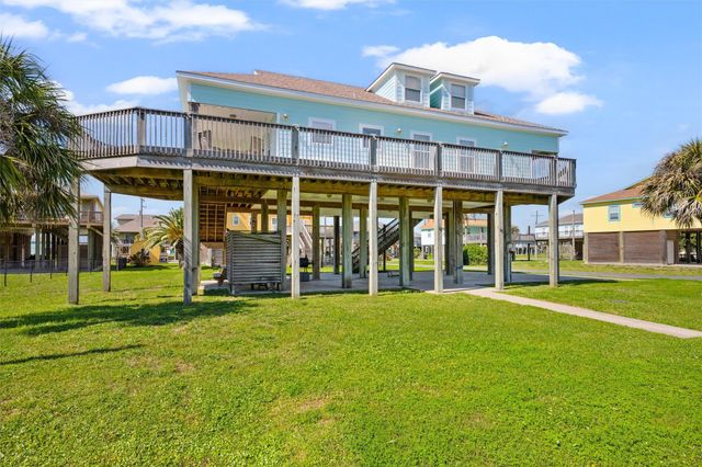 2011 Vista, Crystal Beach, TX 77650