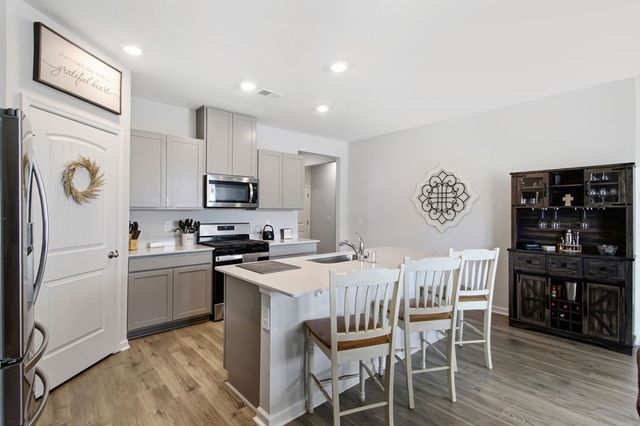 5017 Benelli Dr, Lebanon, TN 37090