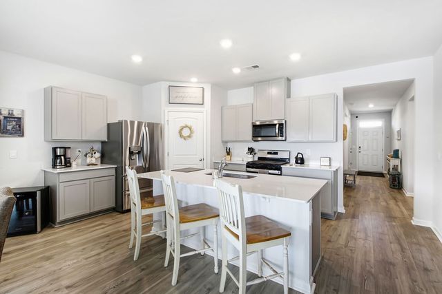 5017 Benelli Dr, Lebanon, TN 37090