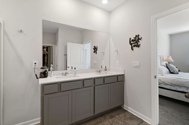 5017 Benelli Dr, Lebanon, TN 37090