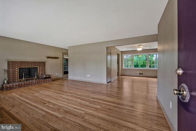 9937 FERNDALE AVE, Columbia, MD 21046