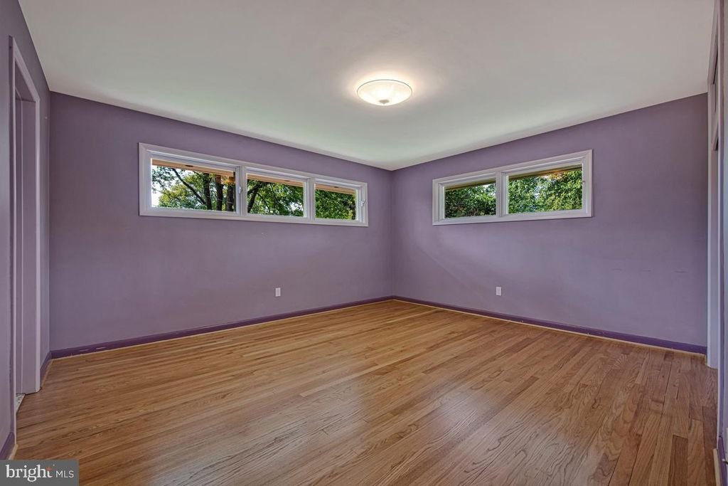 Image 22 of property listing at 9937 FERNDALE AVE, Columbia, MD 21046