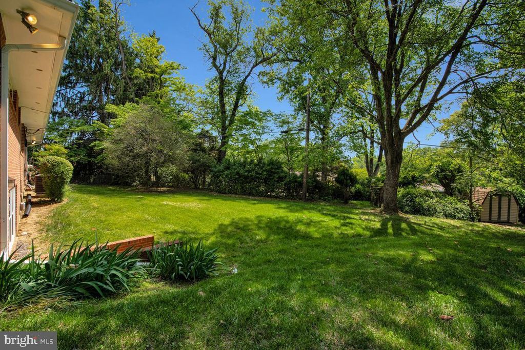 Image 50 of property listing at 9937 FERNDALE AVE, Columbia, MD 21046