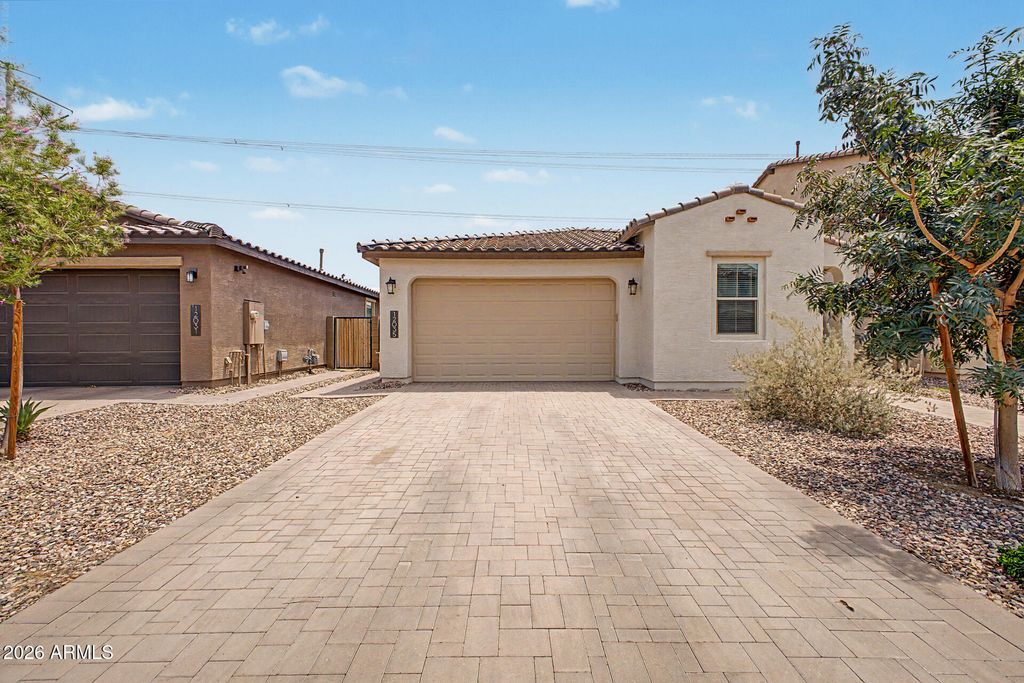 12035 W WIER Avenue, Avondale, AZ 85323 — photo 2