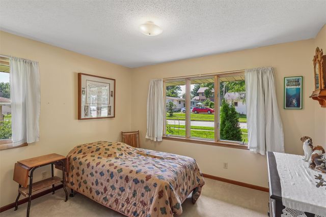 416 N 11th Street Place, Adel, IA 50003