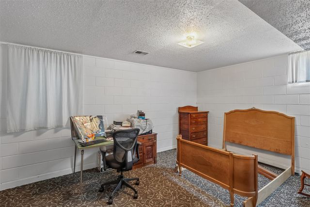 416 N 11th Street Place, Adel, IA 50003