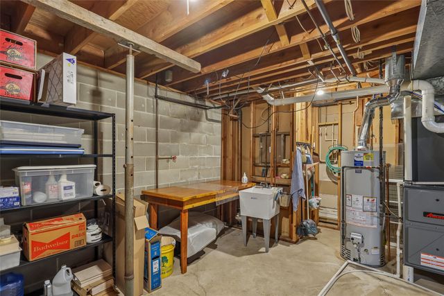 416 N 11th Street Place, Adel, IA 50003