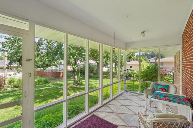 416 N 11th Street Place, Adel, IA 50003