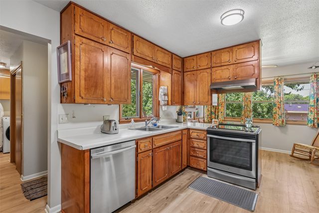 416 N 11th Street Place, Adel, IA 50003