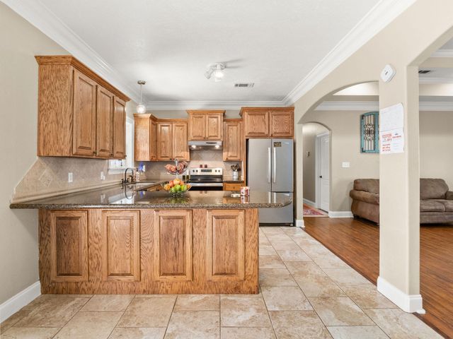 183 Lemay Stephens Rd, Leesville, LA 71446