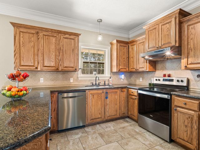 183 Lemay Stephens Rd, Leesville, LA 71446