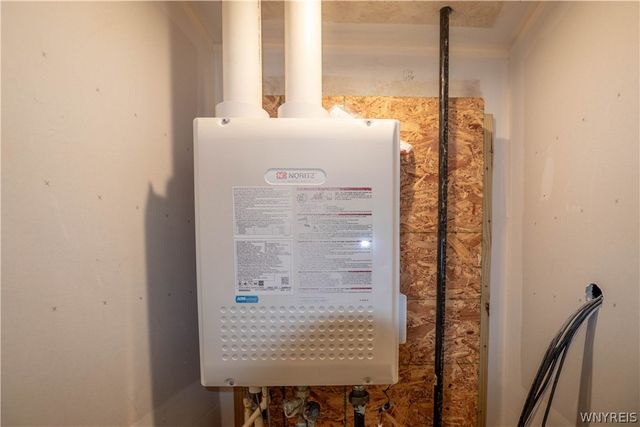 126 South Drive, West Seneca, NY 14218