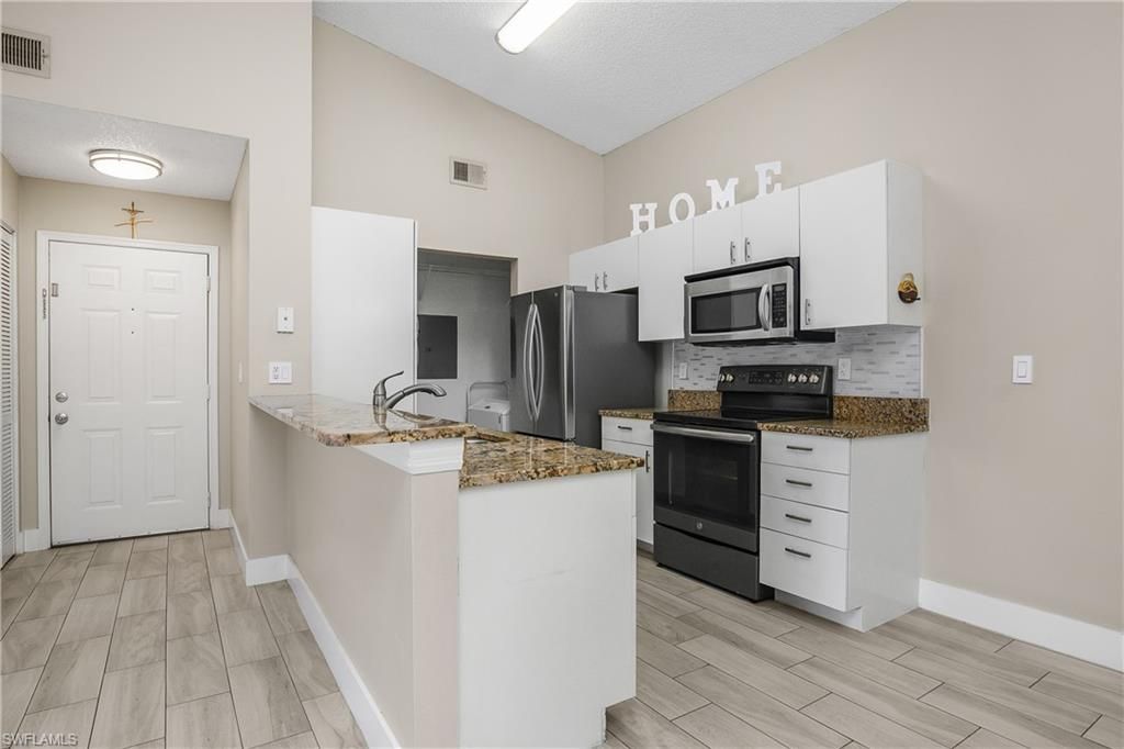 2214 Arbour Walk CIR 2022, NAPLES, FL 34109 — photo 3