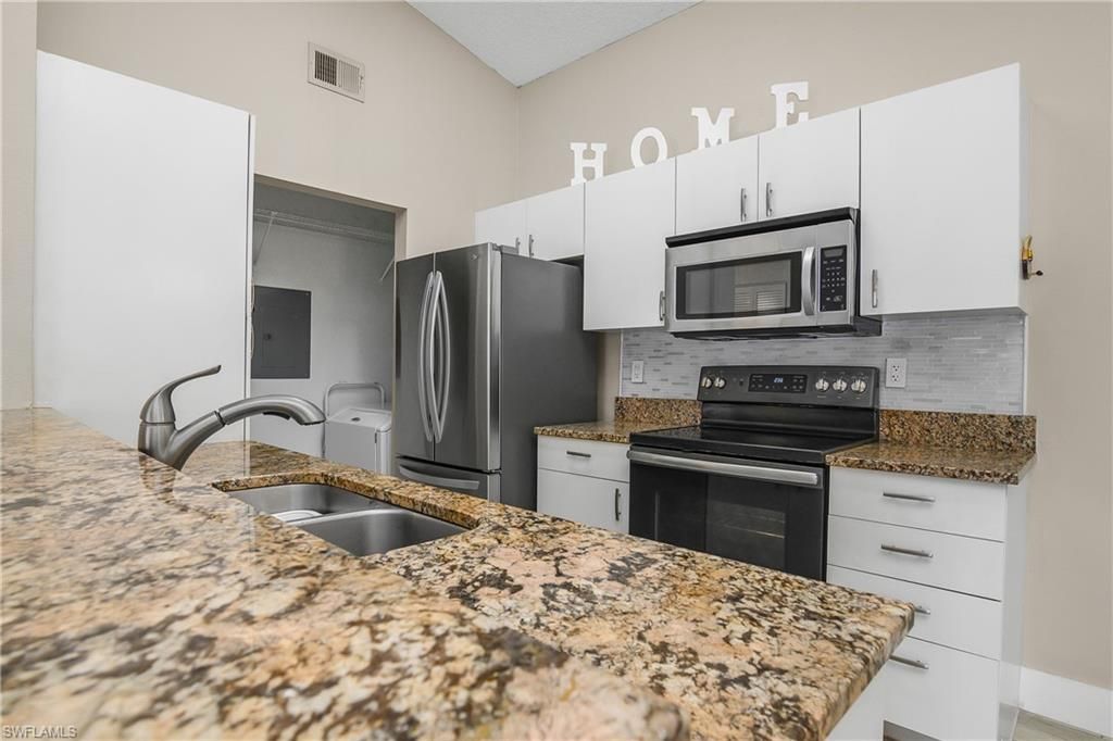 2214 Arbour Walk CIR 2022, NAPLES, FL 34109 — photo 4