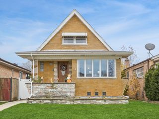 3905 W 68TH Place, Chicago, IL 60629