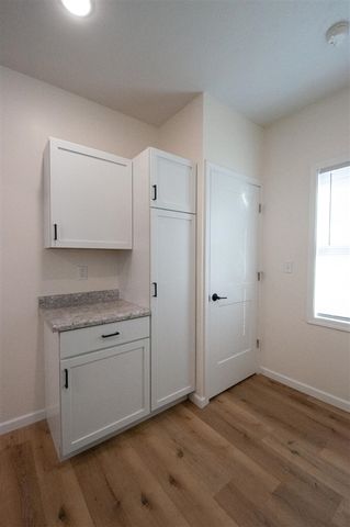 56 Lathrop Avenue, Battle Creek, MI 49014