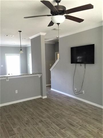 301 Southwest Parkway 335, College Station, TX 77845