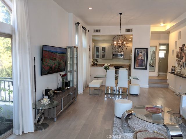13260 Landale Street, Sherman Oaks, CA 91423