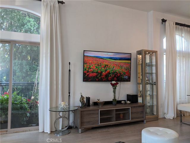 13260 Landale Street, Sherman Oaks, CA 91423