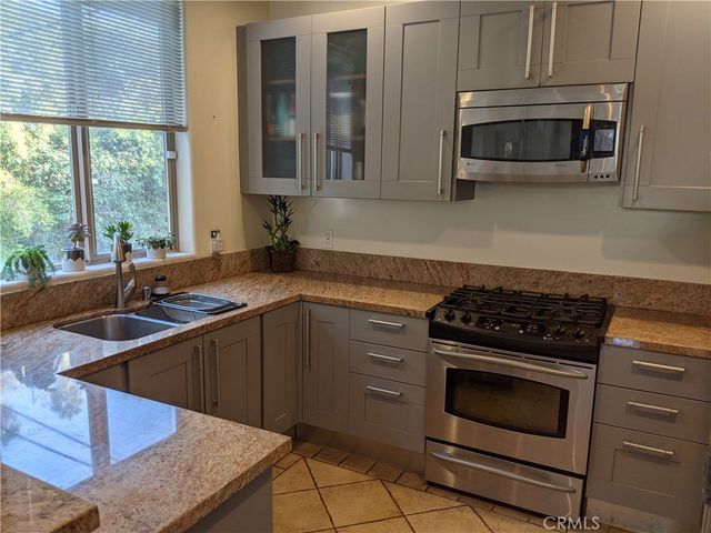 13260 Landale Street, Sherman Oaks, CA 91423