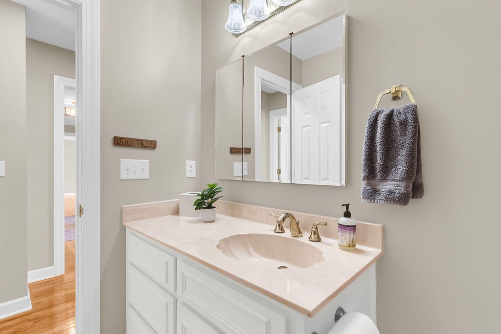 Image 36 of property listing at 2059 Prospect Hill Drive, Mount Pleasant, SC 29464