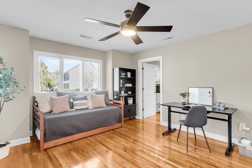 Image 37 of property listing at 2059 Prospect Hill Drive, Mount Pleasant, SC 29464