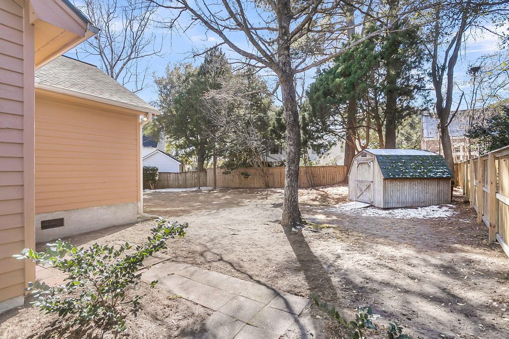 Image 62 of property listing at 2059 Prospect Hill Drive, Mount Pleasant, SC 29464