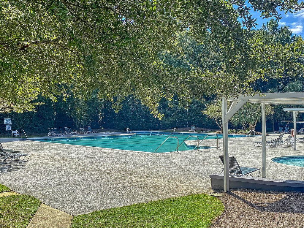 Image 76 of property listing at 2059 Prospect Hill Drive, Mount Pleasant, SC 29464