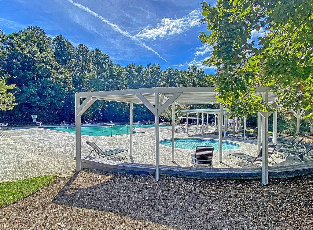 Image 77 of property listing at 2059 Prospect Hill Drive, Mount Pleasant, SC 29464