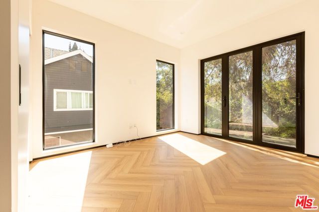 837 Waterloo Street, Los Angeles, CA 90026