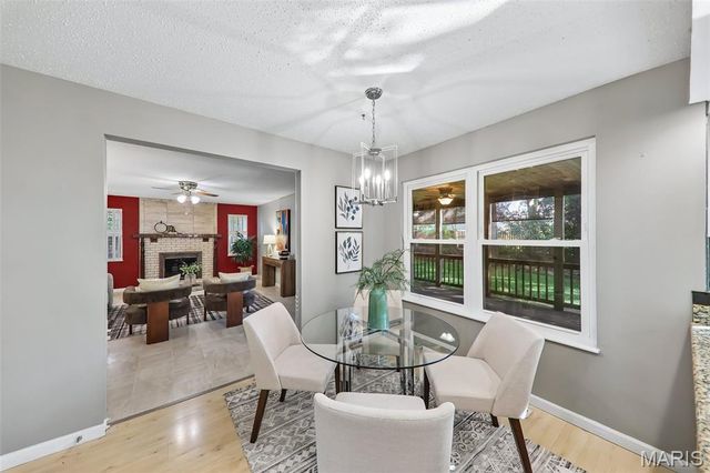 800 Eaglebrooke Drive, Ballwin, MO 63021