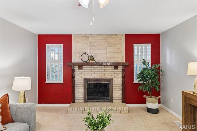 800 Eaglebrooke Drive, Ballwin, MO 63021