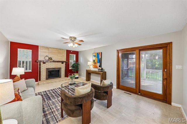 800 Eaglebrooke Drive, Ballwin, MO 63021