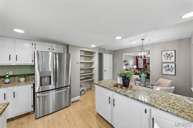 800 Eaglebrooke Drive, Ballwin, MO 63021