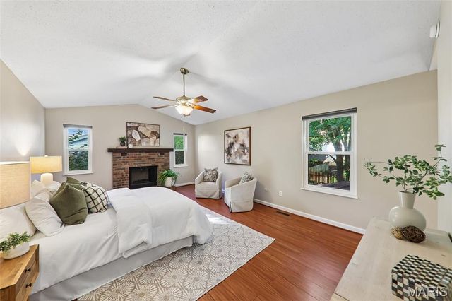 800 Eaglebrooke Drive, Ballwin, MO 63021