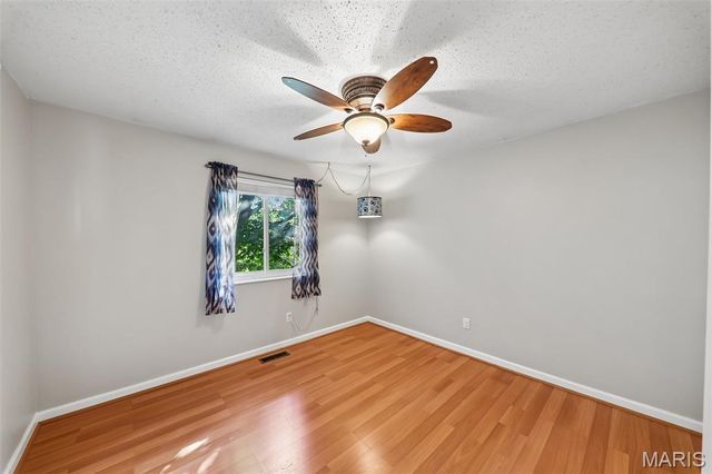 800 Eaglebrooke Drive, Ballwin, MO 63021